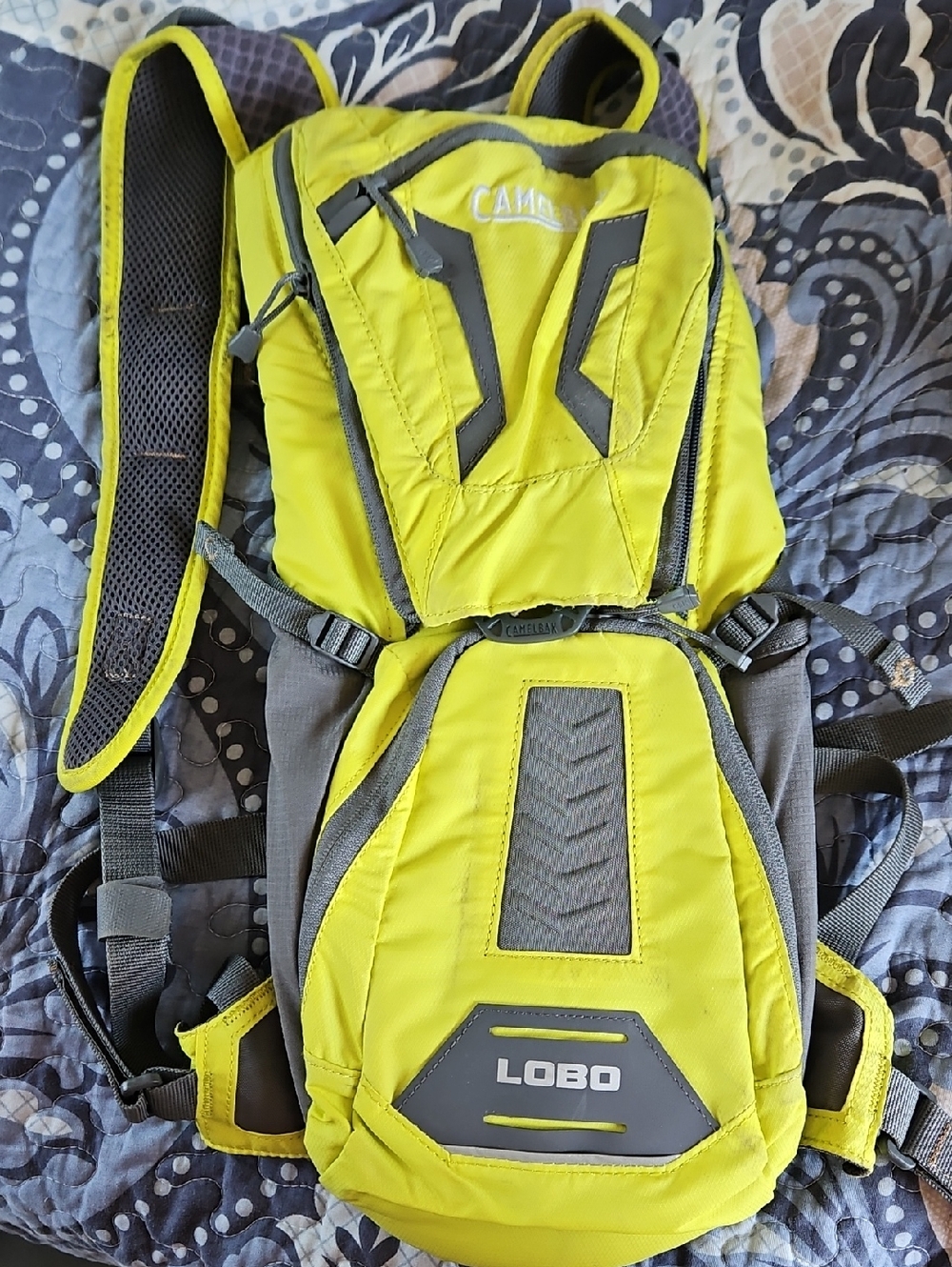Camelbak Lobo Hydration Pack Yellow and Gray
